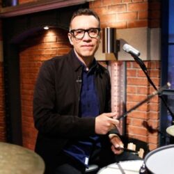 Image of Fred Armisen playing drums