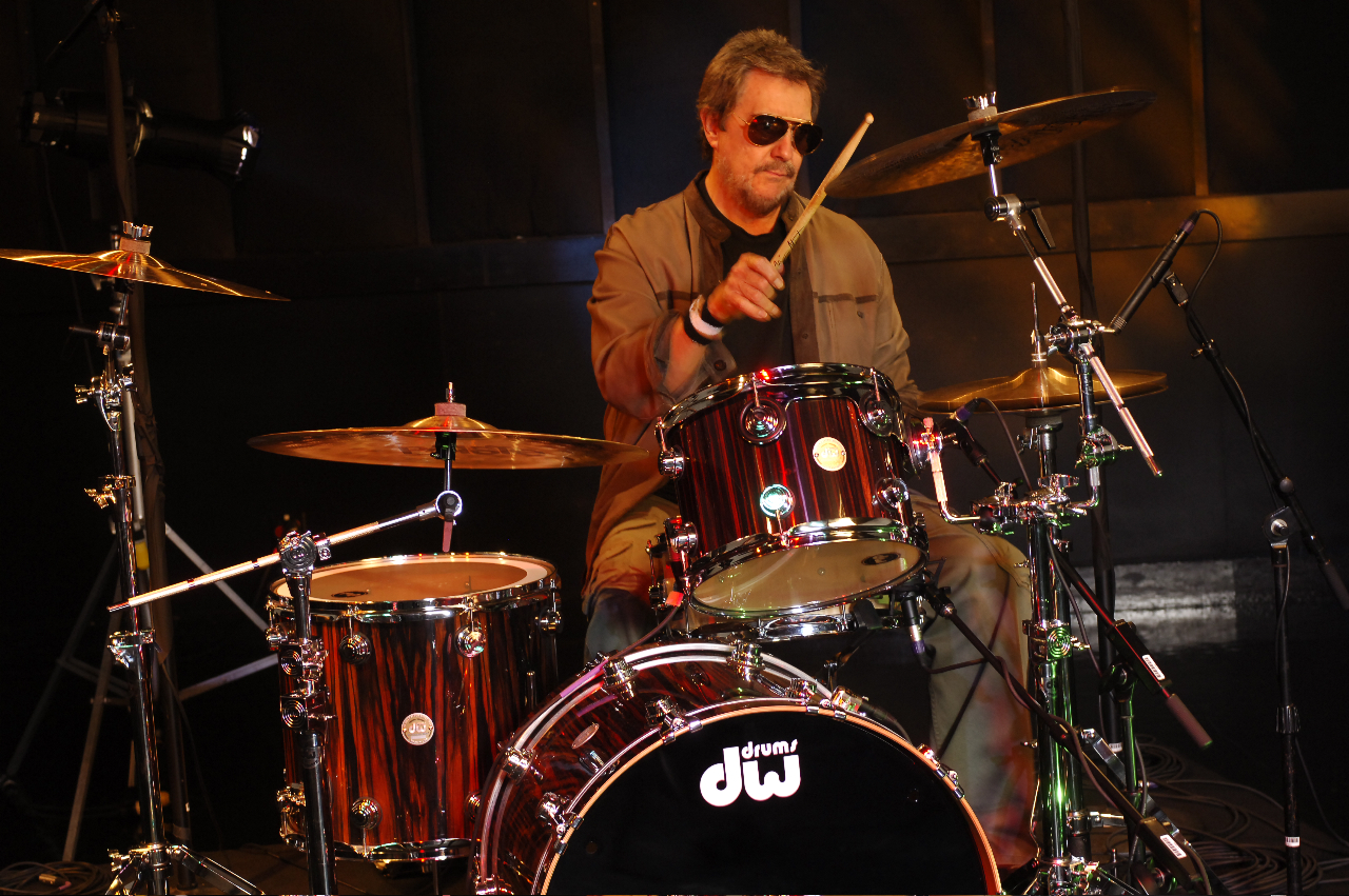 Inside Jim Keltner's Drumming Style - Drum Channel